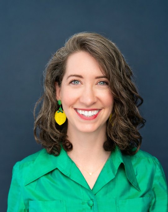 Sarah Elbert headshot